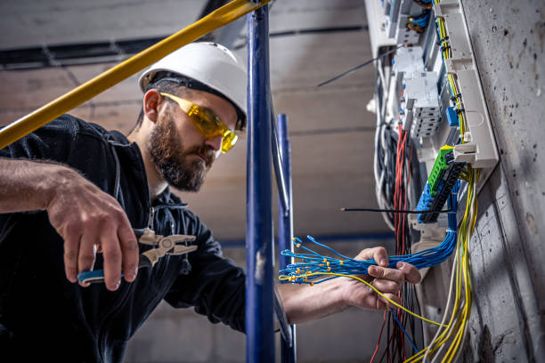 Best Local Electrician Companies  in Huntersville, NC